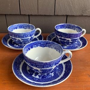 Vintage | Blue Willow Cup & Saucer-Set of 3